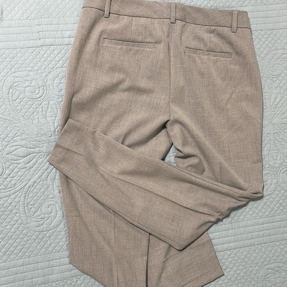 The Limited dress pants. Slim Ankle. Size 4. Like new condition. - Picture 2 of 3